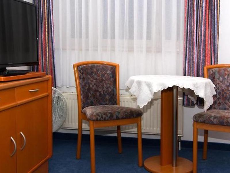 B5FED39BBDDAC2B49A5610F959CD1727