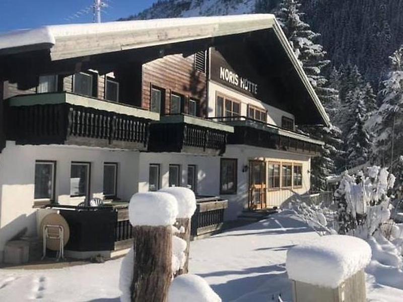 BA8759BFC7A2F21351CE786ACEEAF096