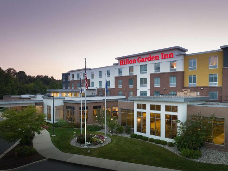 1639FBF18041ACB1DF6E66A51BE25AC4