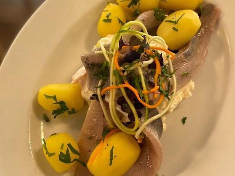 278EFBEE47B7583CDF61822916A7615B