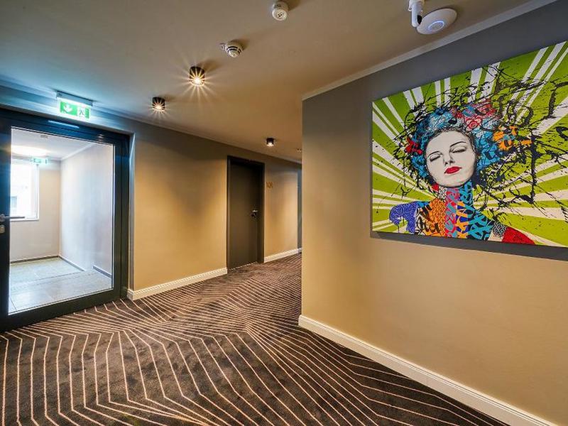 2AA2DC3DA2BF9A3EDB403F011CFB1676