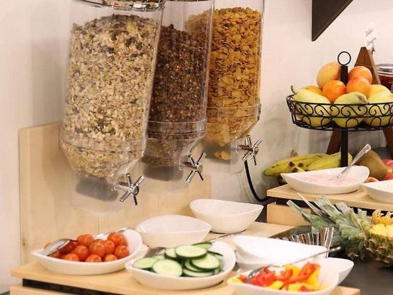 03E824F12AD47EE960D71446396E1AED