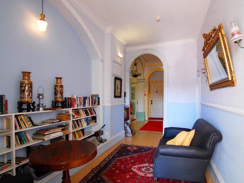 70F6AE9B130CC63B80AC59235A00085C