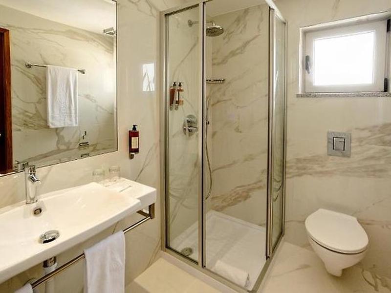 B0E88F7AC1EEC38AA35A20EBD3C2DFD2