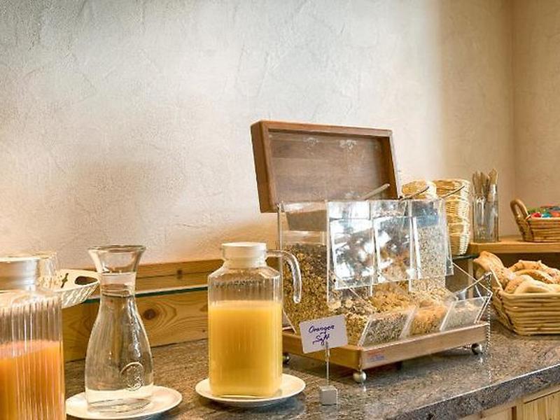 80BEF26A5C27C84B3D14FAB8789C430E