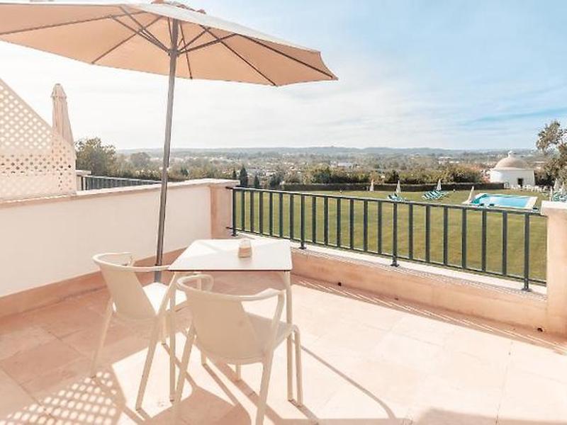 27E9C4A35F9892C75D8BC403C24C7226