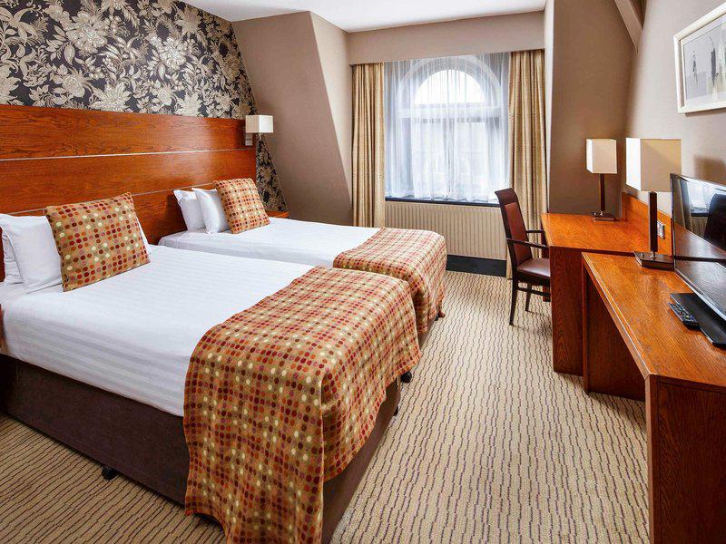 8B842A8E6DC1236662BBE91677EB33A2