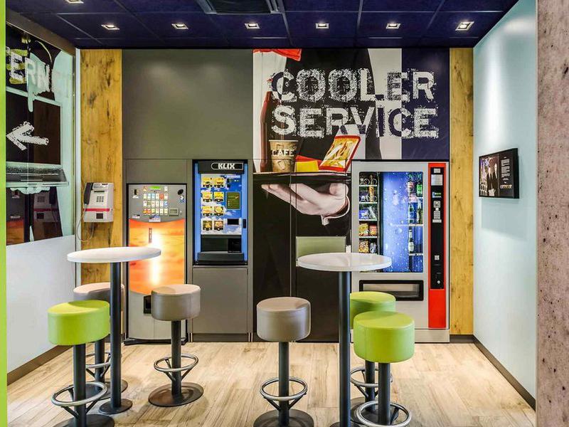 39CD2D54F1DFF3795A7070446D788406