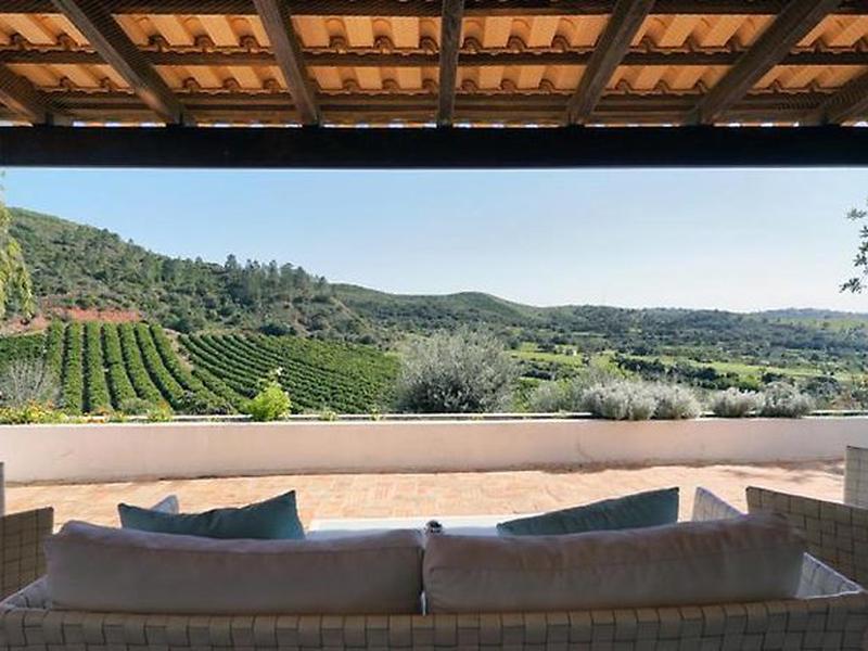 F4A4B526266357F08EE4FCF1159ABD2C