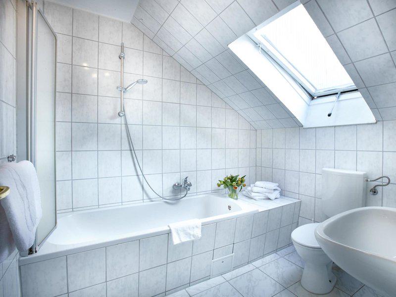 6D8C041E5F07558F0370B788F812E545