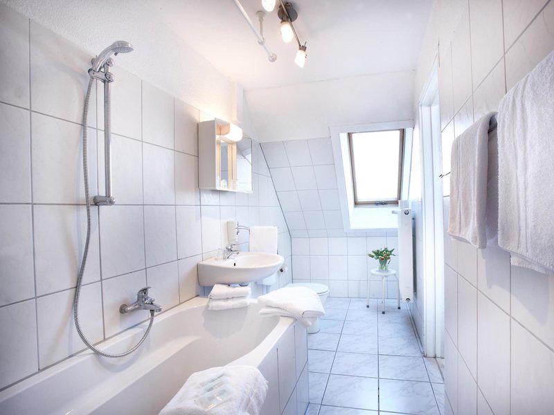 86B3AB175C80550955A99DD939F128CF