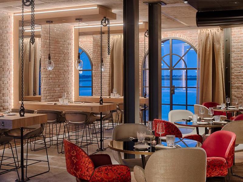 AD6EDDF2F62CCEBDC4924AA4C7941F66