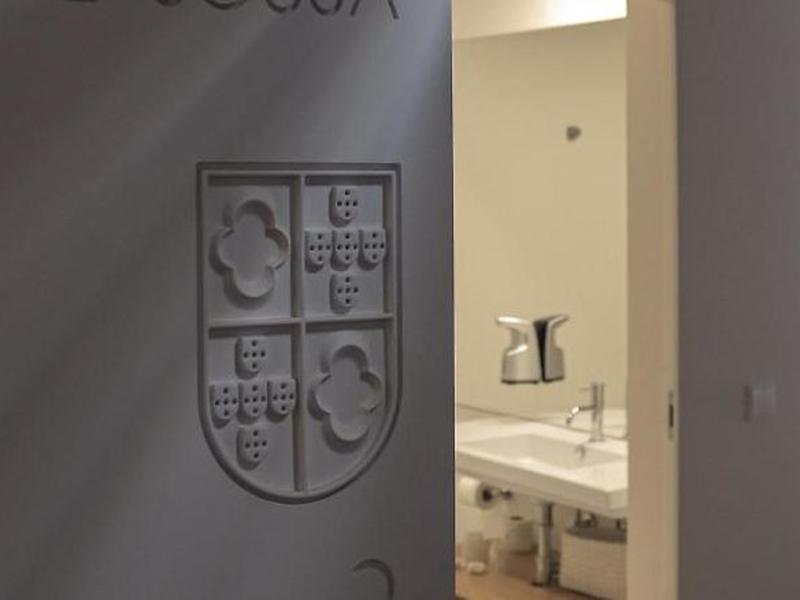 3CC92350AE0619D553F179C1BF95B02E