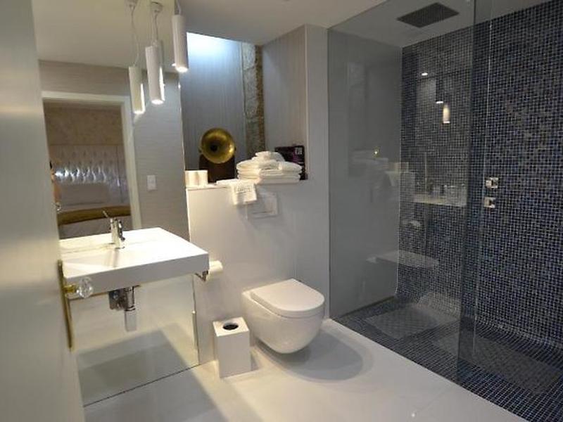 6EC5E3B01EBD70D8B2C29EFA08C342DF