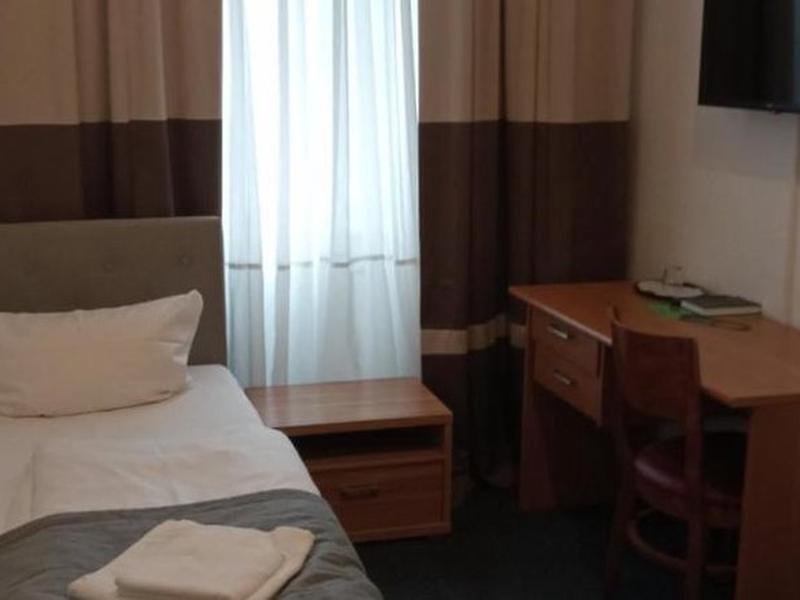 1012303CBFDDBA984DC6EF4B9CDDF878