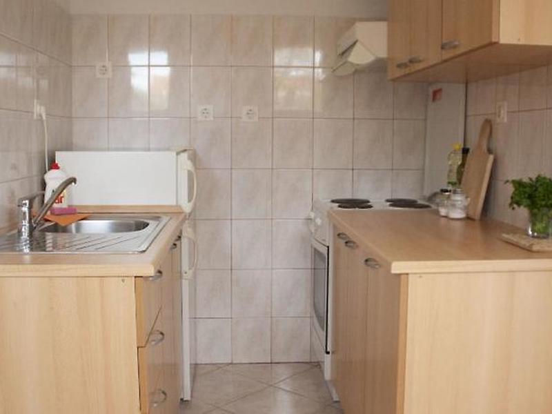 ECA3A68BE2D8AA8E780DDD33596A1ADF