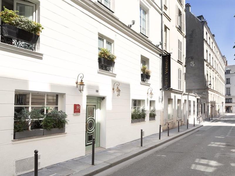 BDE8F0016158F9B2FBAF2AFBA84AFEF1