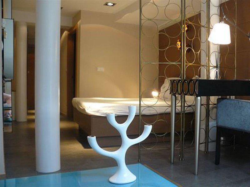 B710AF92CC4266974D2DDBC1CF4D5CB0