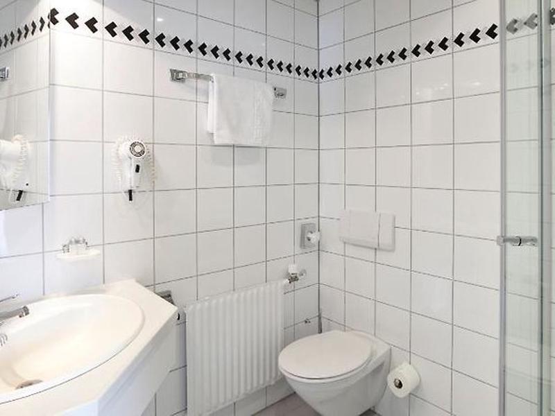 57C3E7E1168EBDB6DC3AE0F402414938