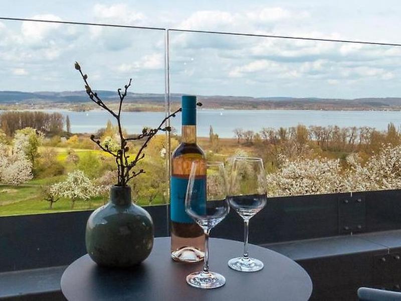 1815D4E42C232844E8F9BBD9C59FCC7C