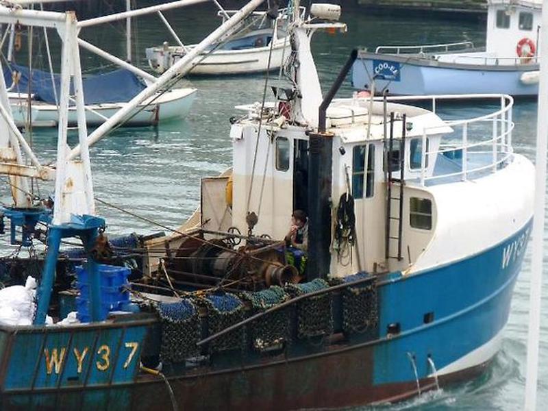 CBB076AAFB8DCF197C5F9AEE5C194356