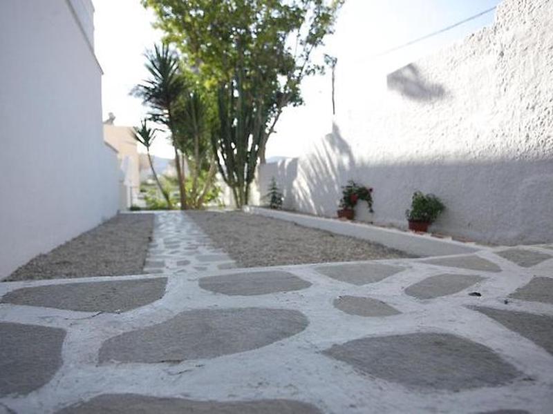 93833EF2FCA8A9CCBB603D22CFD84E74