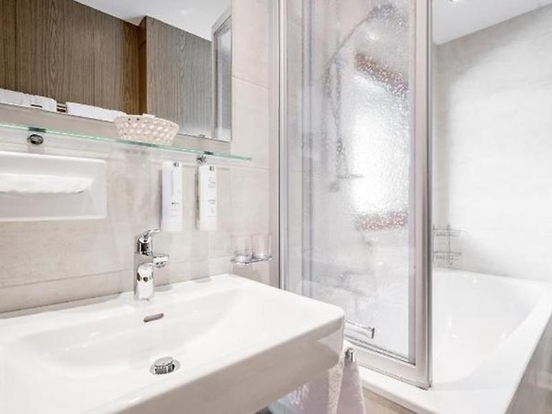 9611E0F7D3DFE7D99A19D6B60829EE0D