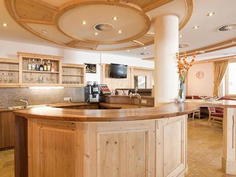 EBAD94610691E91401CF7E3052844EBE