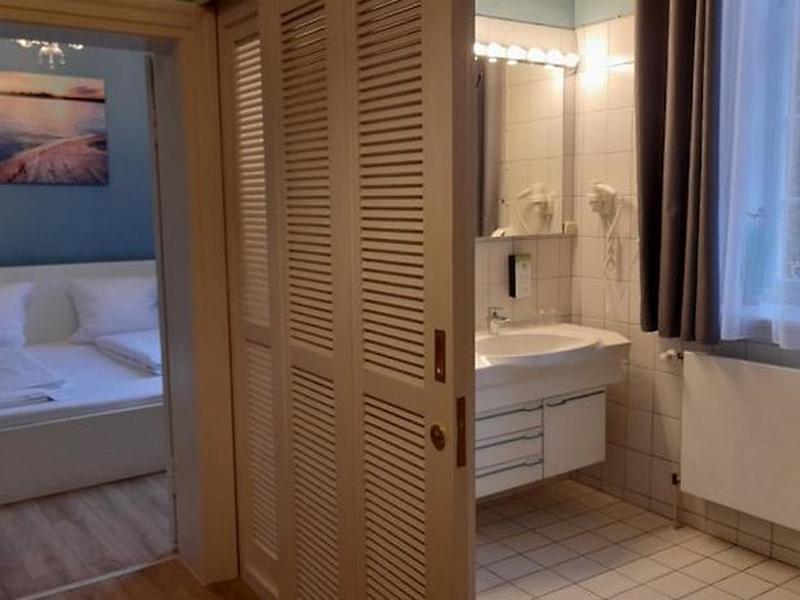 7C330FEC426E85374DC9C94CD0F07F83