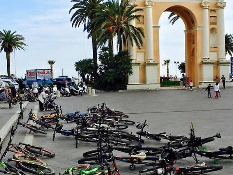 7AB599E3C66FC3AF306C4B559F5F98A8