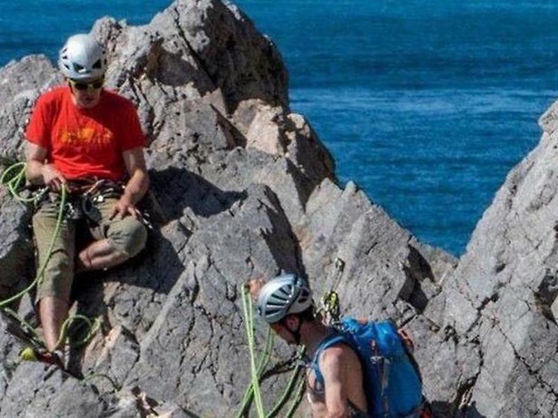 B28BF2D9C74B22CED06AE9284E27CD4F