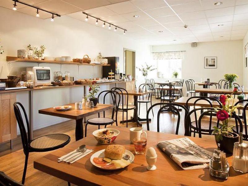 57F9C702C842C1A2BE3DA149678AB3BA