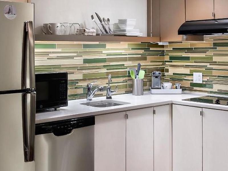 EB8E2834D4AA4CCE15370AA571DFE938