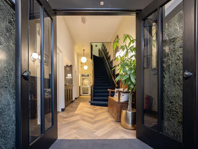 7FD77695934F7D46F61C76B11E7EF515