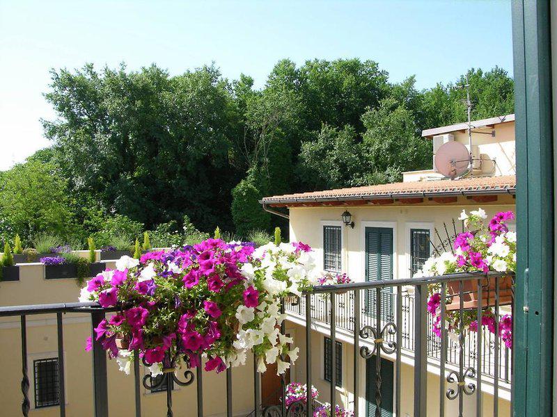 C22FFD9EA169BAEAC95FE2D92B5E4E1C