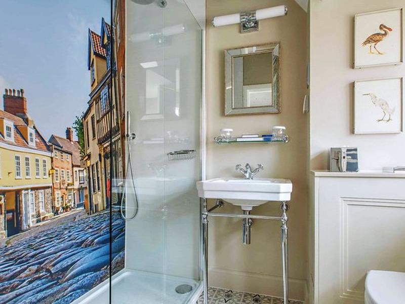 A3876025723C01060CC79E94124F5CD5