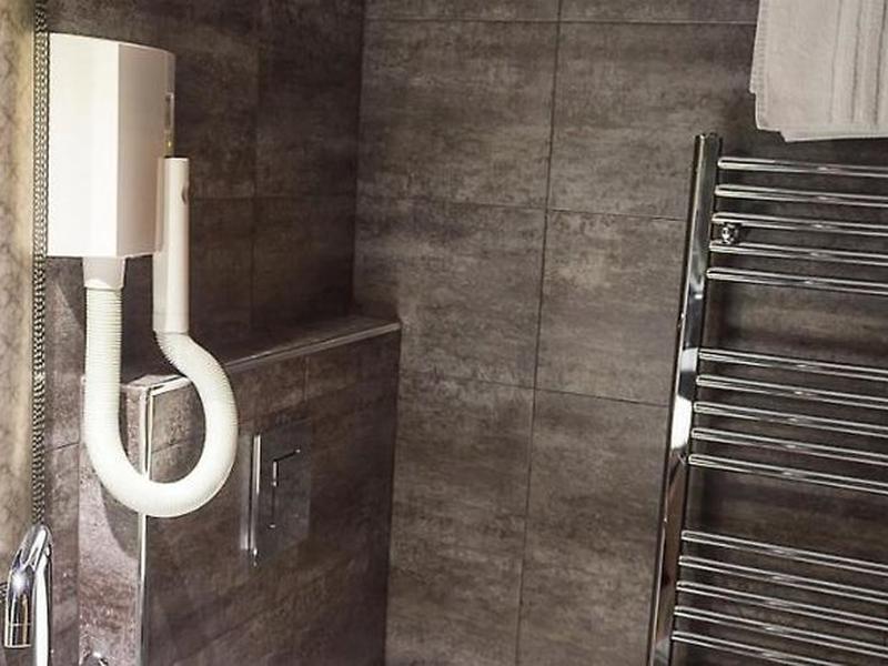 7B4C918EE7B177C76E42822D9A3AC65F