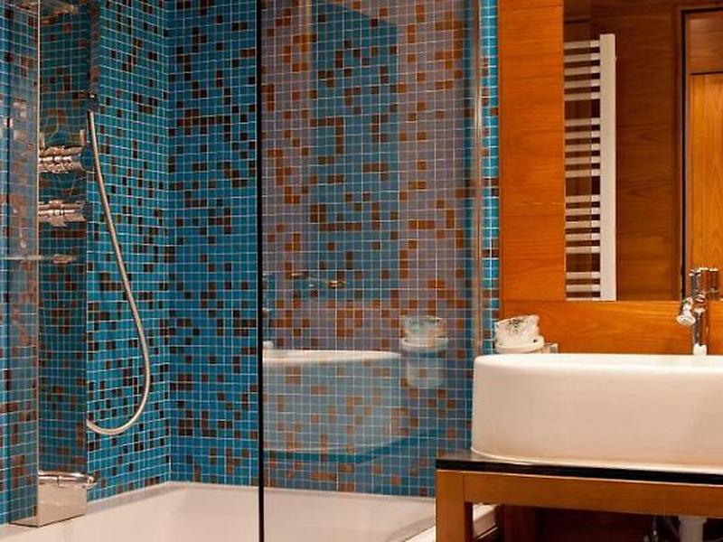 AB1A6529DF54794F6BEC45BCBD3A7040