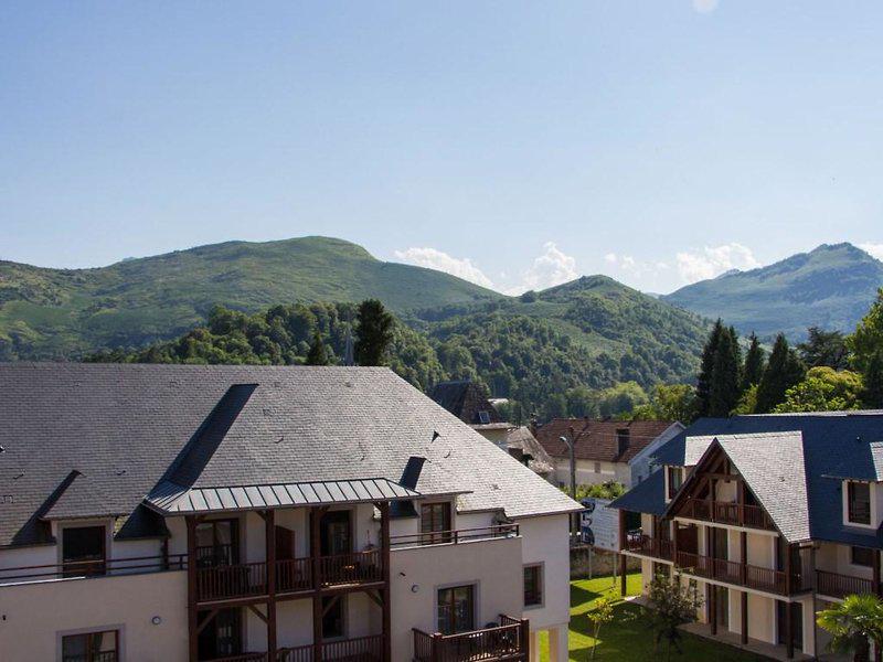 EE405EB7DA7F2467D4B9EB85C7C04D5E