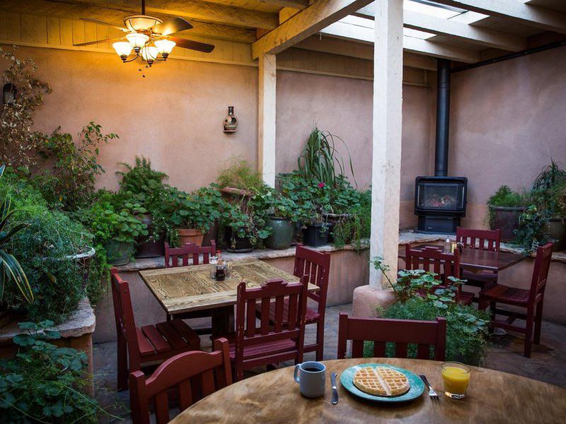 F51BA06C6609F01E7F93A682F0F90586