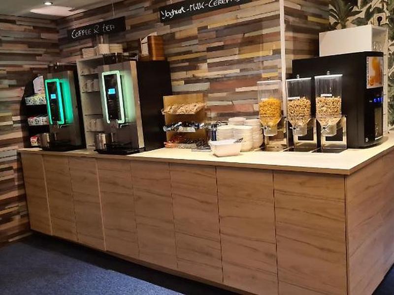 E75A6B7BF30D7BE77560F262DEFCA085