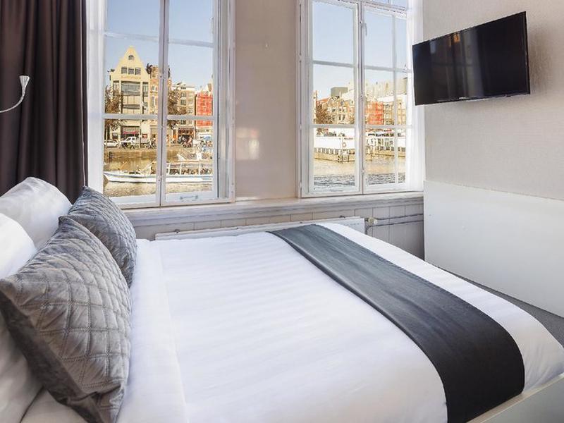 1A51AA13856FB8A145F5E970681B4131