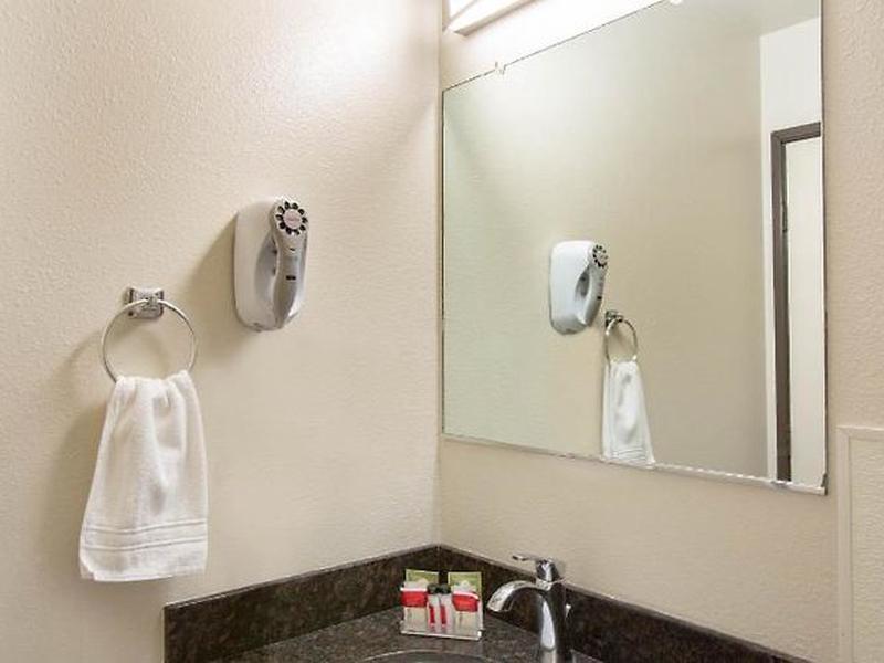 06DE4876EBC34DCE427114A103D93CD7