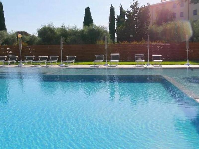 E2AA43ACFD8713A3D4A04E789315AC7F