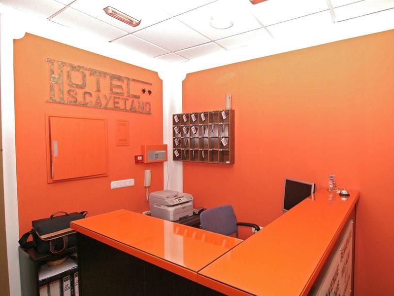 F6B63E72AE40C467BC5DF857535B109E