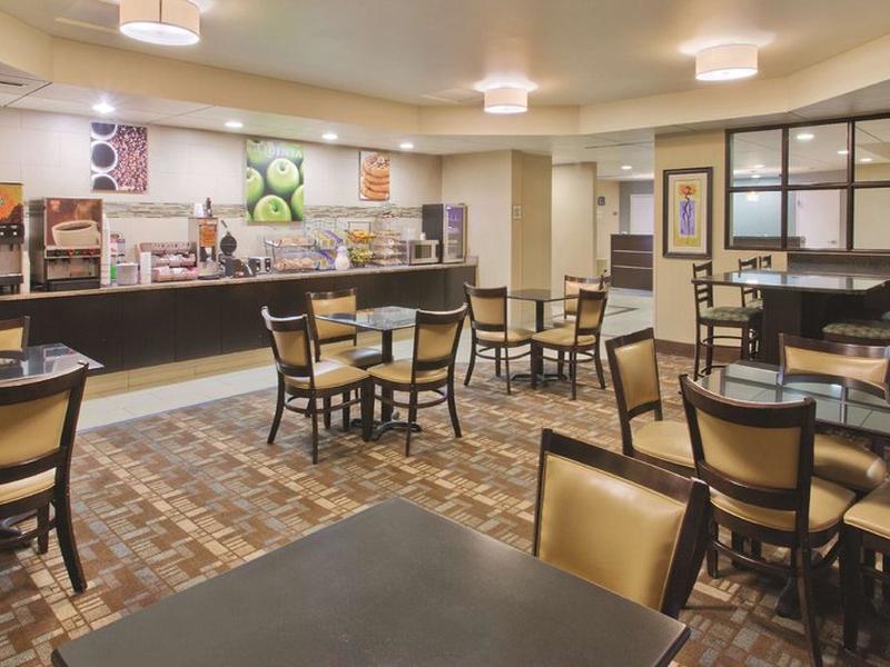 813836EE22669CBB1F37FFC0666C4EE0