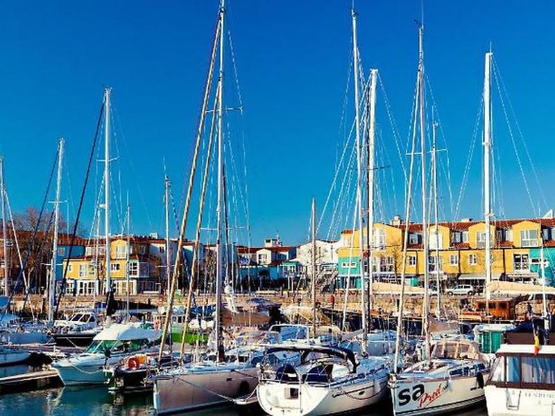 054CDAE525927259DD3E6D0CB7240DEE