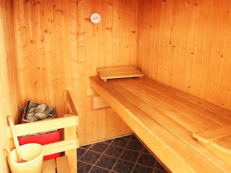 86C230FC353AEF9BE3547A7655D83C18