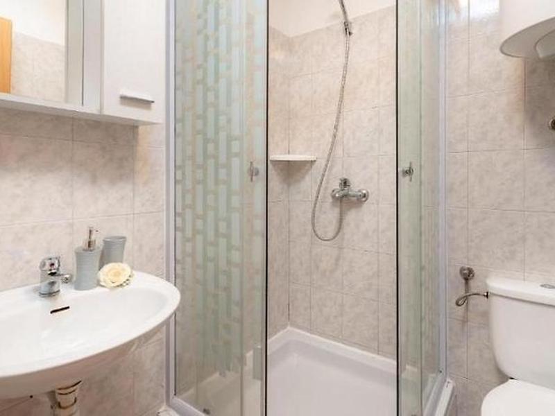 153F13567DDB94E41343BDA584312AD3