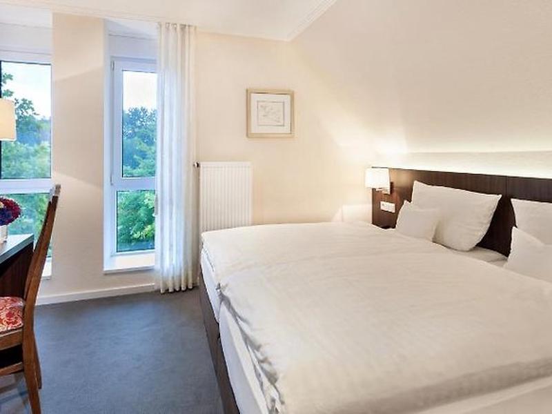 E5490224FF90F29B966F5DAA783CF99C